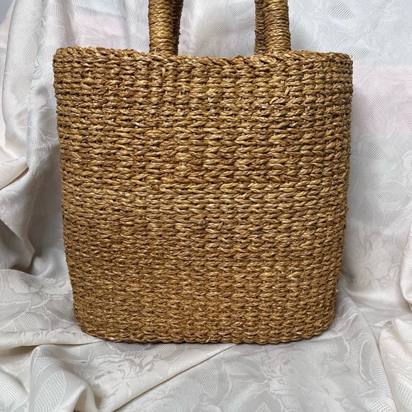 Papaya and Chestnuts woven works wicker tote. - Picture 3 of 10